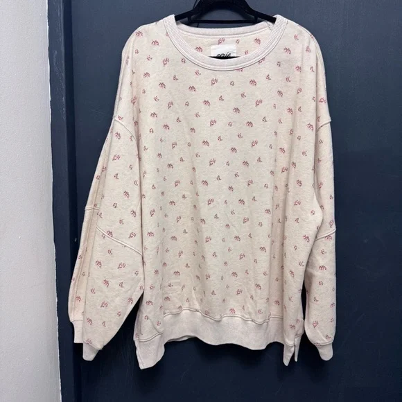 Aerie Cream Top with Pink Floral Design - Picture 3 of 4